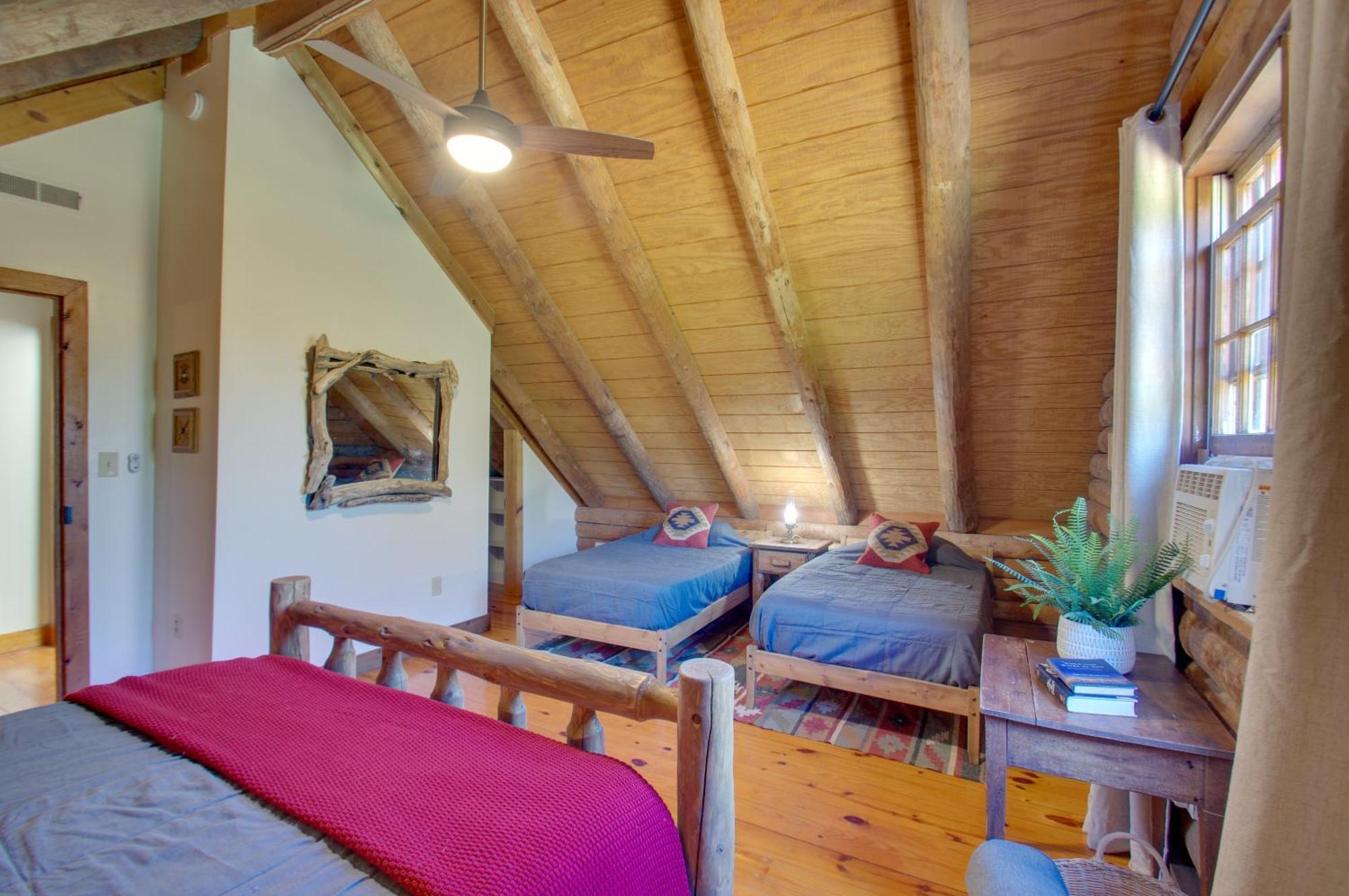 Cozy Log Cabin Getaway With Fire Pit And 3 Acres! Ruckersville Экстерьер фото