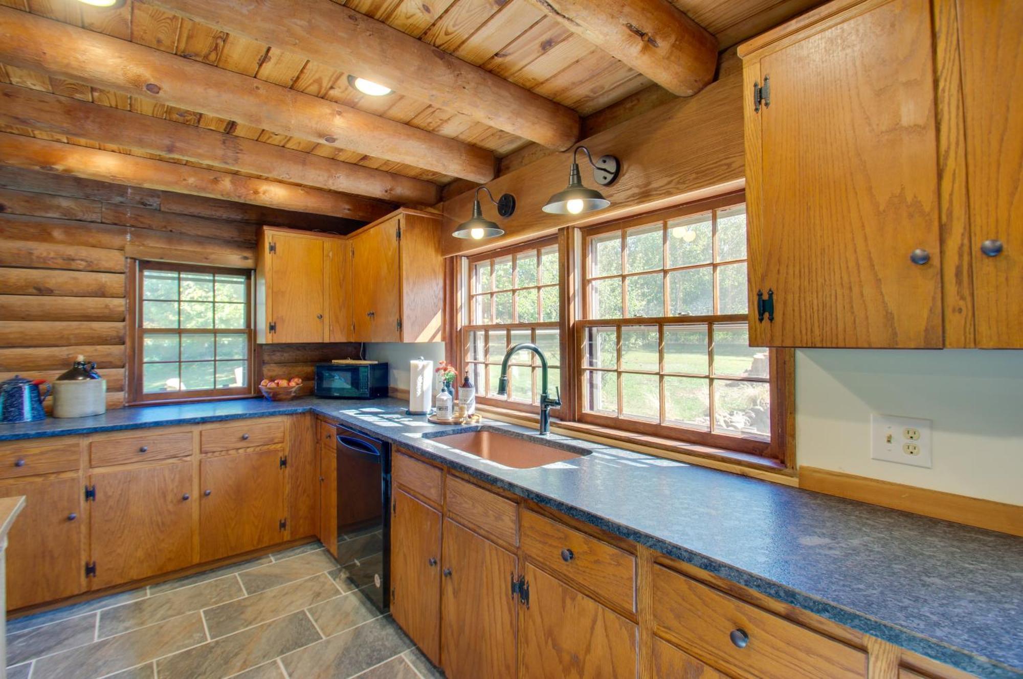 Cozy Log Cabin Getaway With Fire Pit And 3 Acres! Ruckersville Экстерьер фото